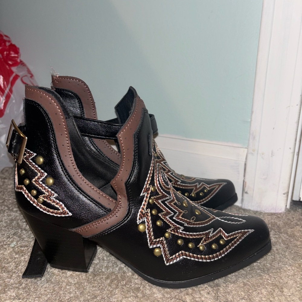 Durango Size 6 Black/Brown Ankle Booties